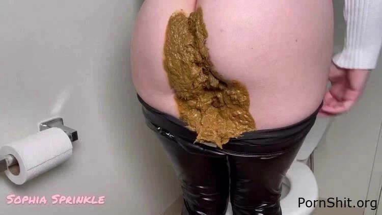 Sophia Sprinkle - Mushy Leather Legging Explosion + Smear! - Online Scat, Shit Eating, Anal Fisting