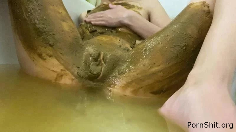 p00girl - I poop in the bath smear myself during menstruation - Cum In Mouth, Brown Wife In Shit, Virtual Reality Scat