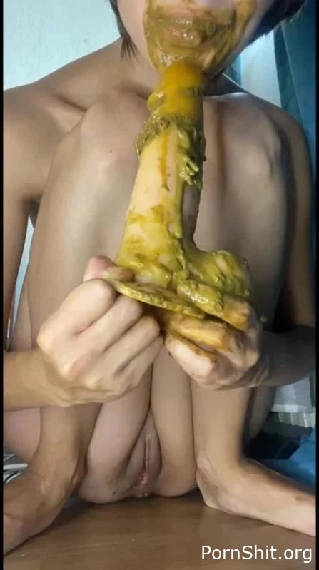 p00girl - Real dirty ass to mouth / smearing - Panic In Scat, Loving To Eat Shit, Dense Anal With Shit