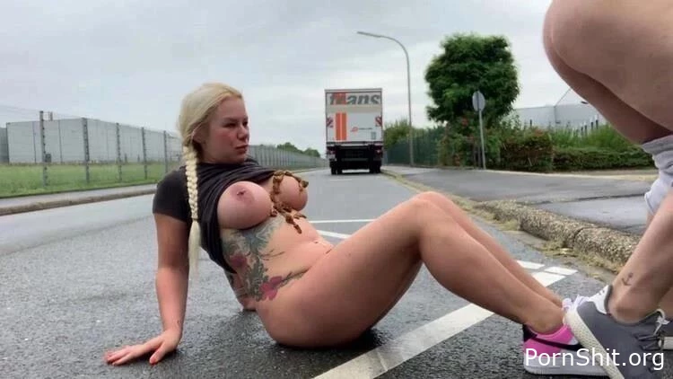 Devil Sophie - Hungry for sports - please shit me really full - Public on the roadside - Models Scat, Anal Self Fisting, Vagina Scat