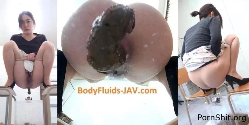 Lick and suck turd after defecation and feces lubricant for masturbation pussy. BFJG-55 - Clean Toilet Of Feces, Bondage Slave Scat, Orgy Scat