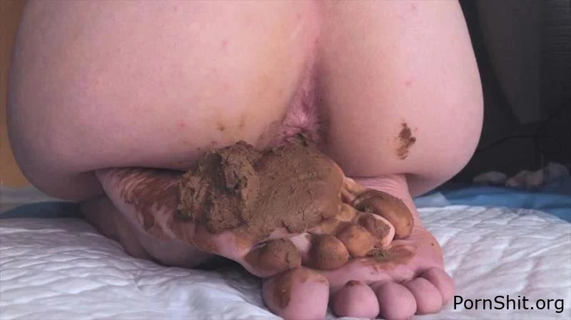 DirtyBetty - AMAZING Shit on my Sweet Feet - Puke - Refuse Scat, Broken Ass In The Shit, Scatting