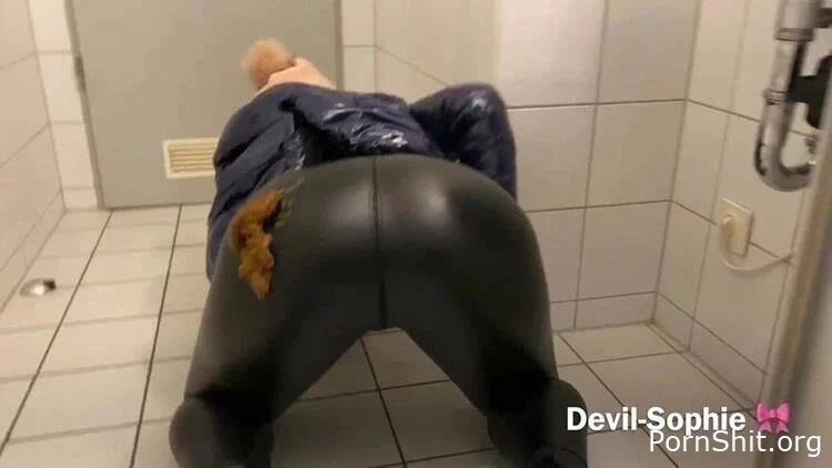 Devil Sophie - Caught with the office toilet door open - come and shit on my latex pants - Lesbian Scat Domination, Scatqueens-Berlin, Scat Game